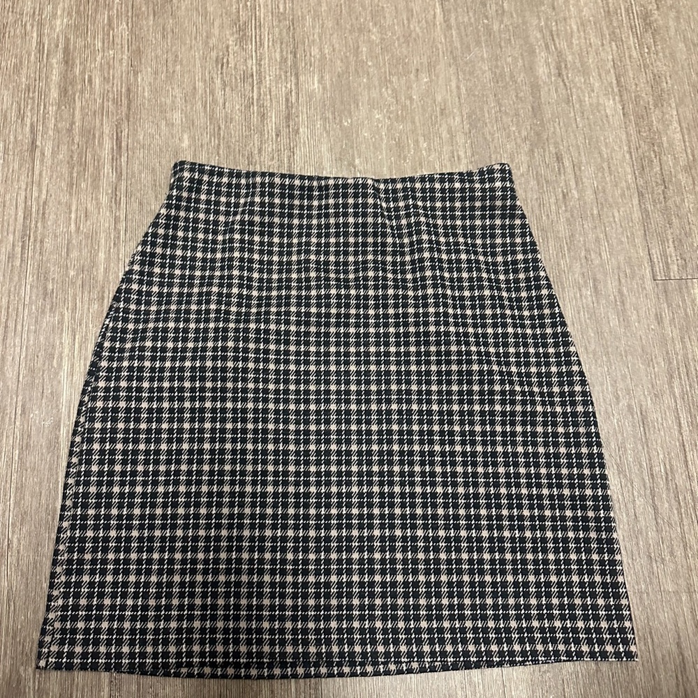 H&M Black and White Plaid Mini Skirt